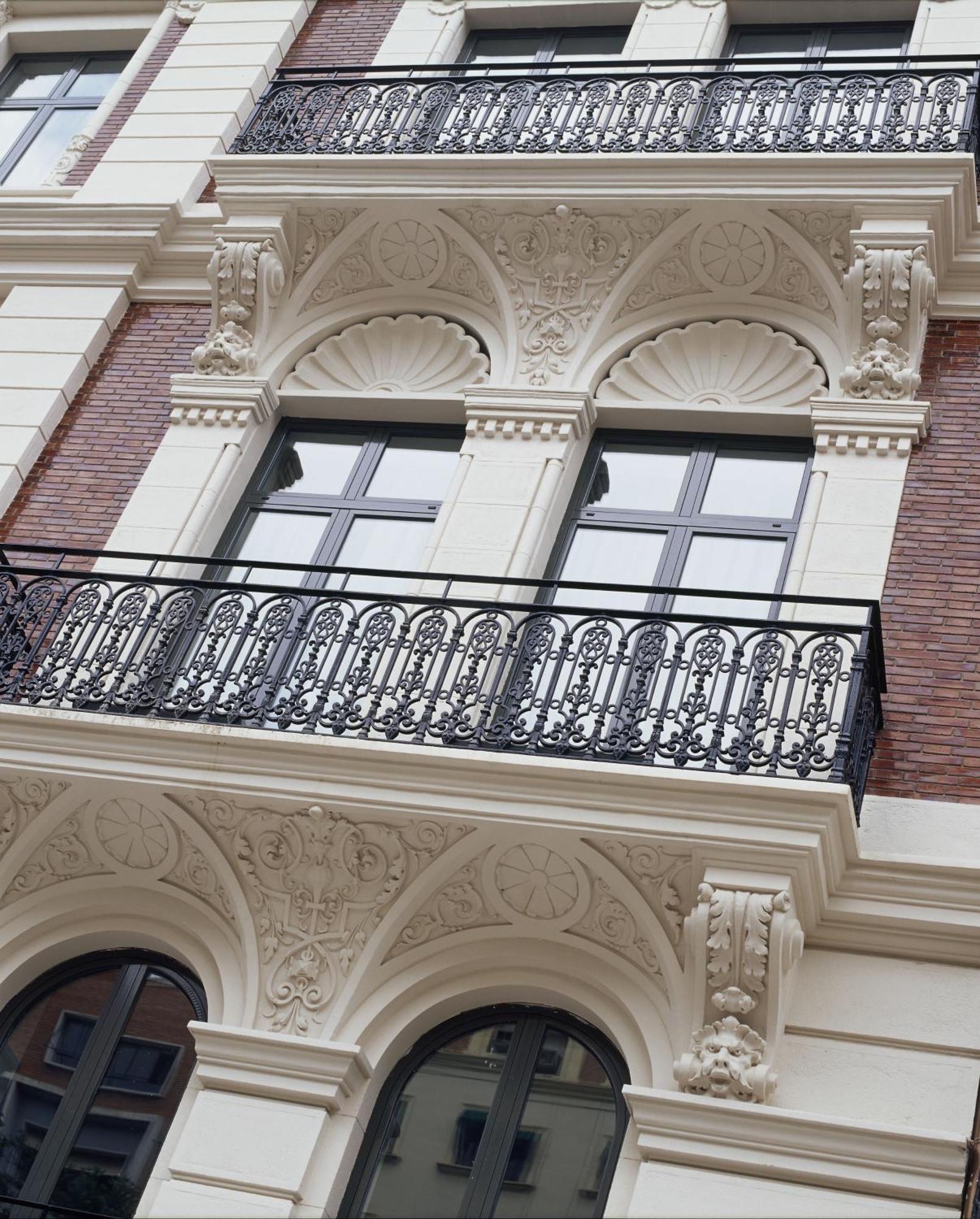 Hospes Palau De La Mar, Valencia, A Member Of Design Hotels Buitenkant foto A balcony