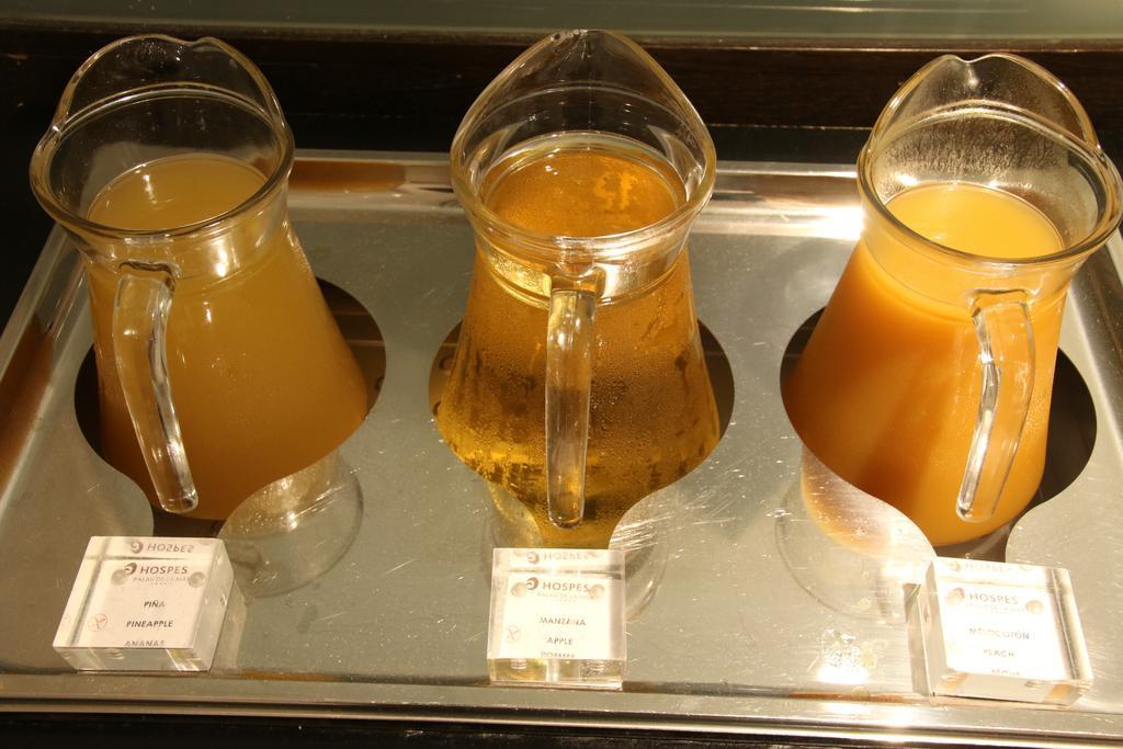 Hospes Palau De La Mar, Valencia, A Member Of Design Hotels Buitenkant foto A selection of fruit juices