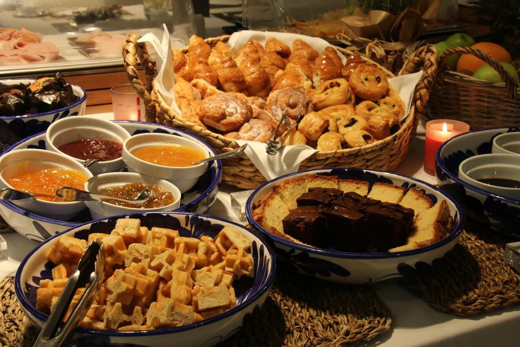 Hospes Palau De La Mar, Valencia, A Member Of Design Hotels Buitenkant foto A selection of Danish pastries